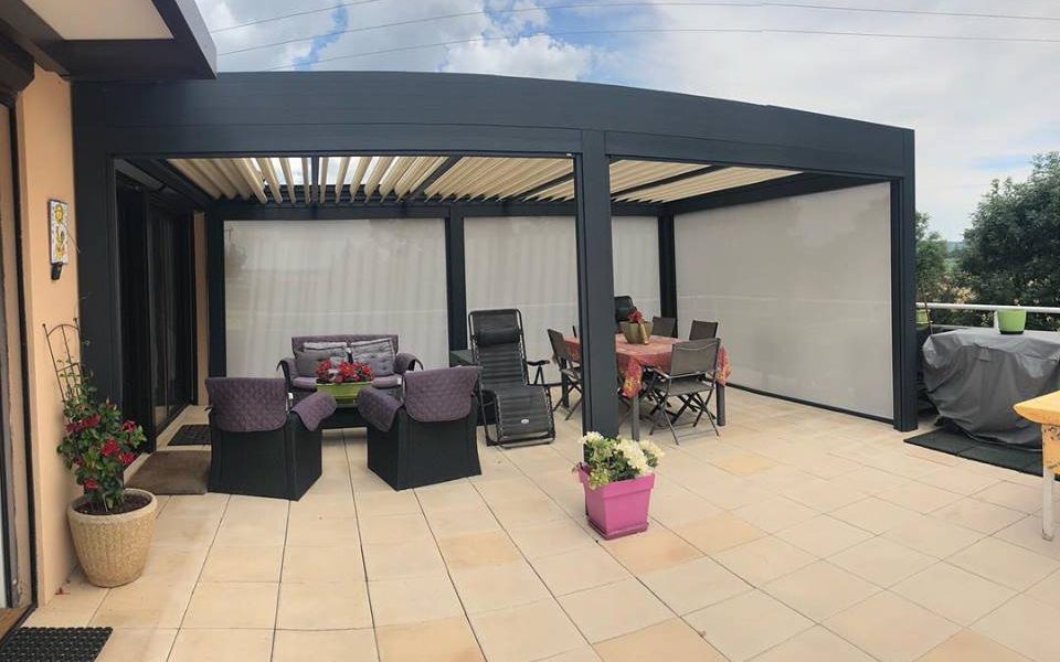 Pergola bioclimatique