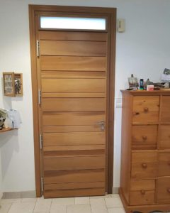 Porte dentrée en bois