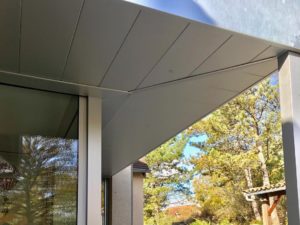 Lambris alu avec micro led intégrées