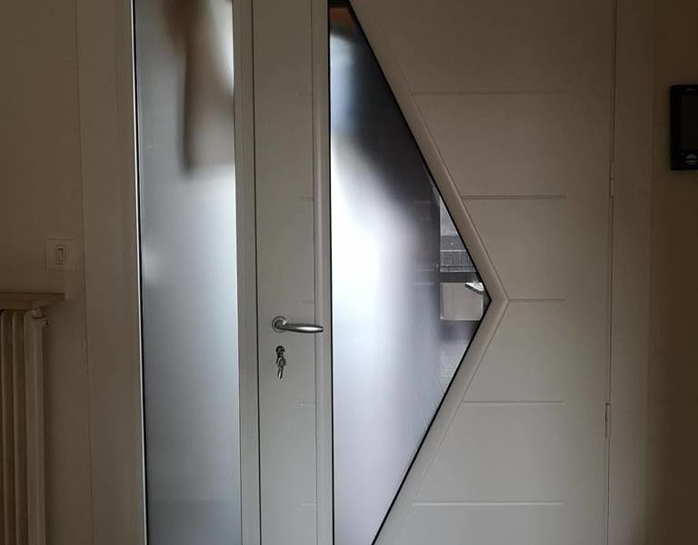 porte acier modèle DELTA